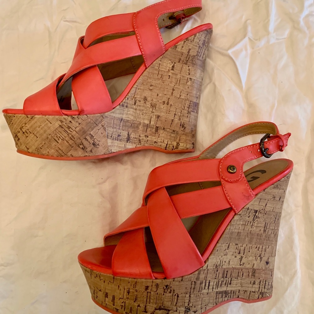 GUESS- Coral Wedges
